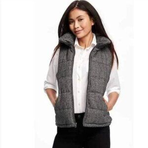 Old Navy Women's Gray Herringbone Wool Blend Puffer Vest‎ Size: Medium